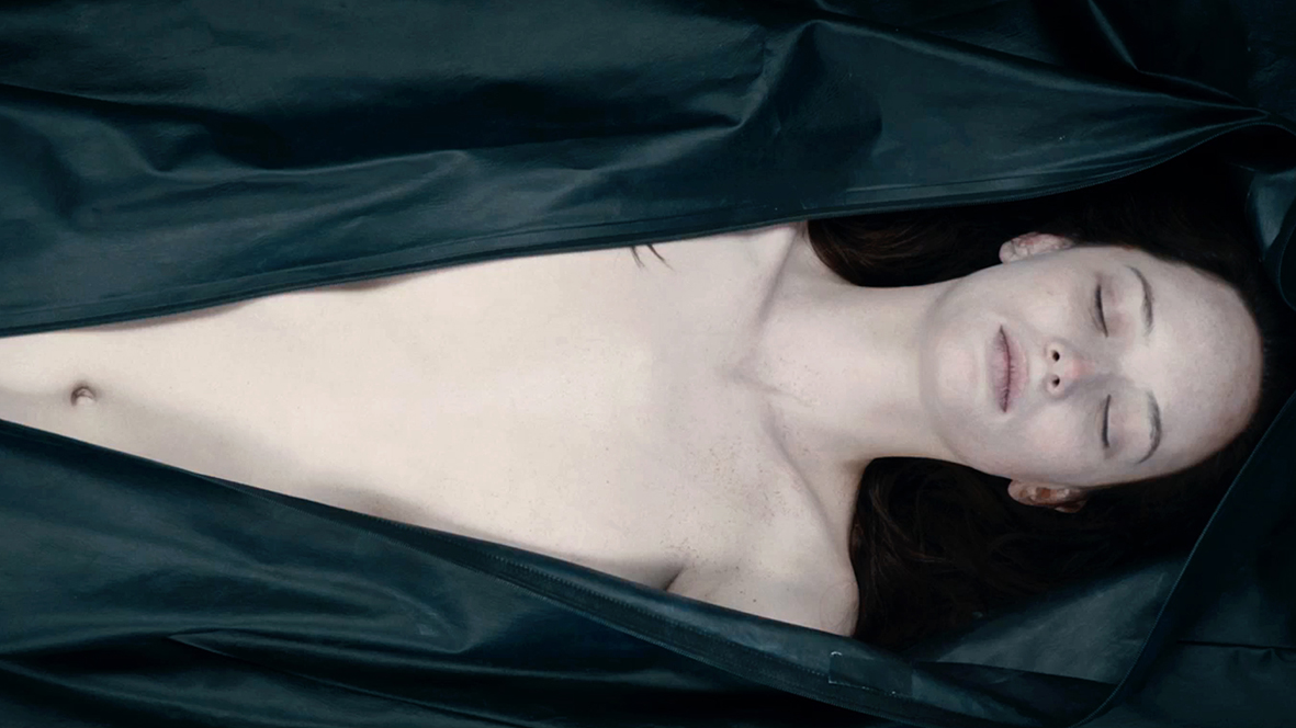 Recenzja filmu Autopsja Jane Doe (2016), reż. André Øvredal 