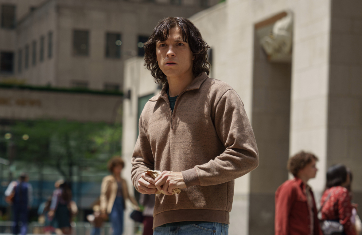 W tłumie - Po napisach - komiks - książka - kino