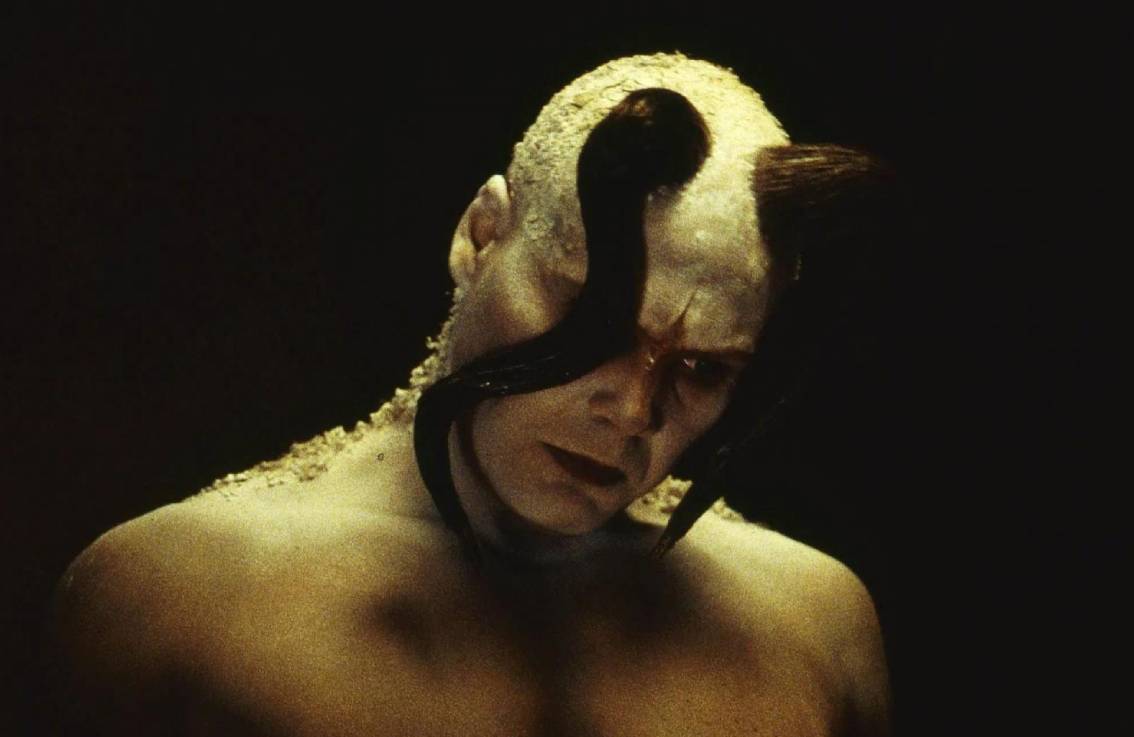 Poza prawem (1986), reż. Corey Yuen
